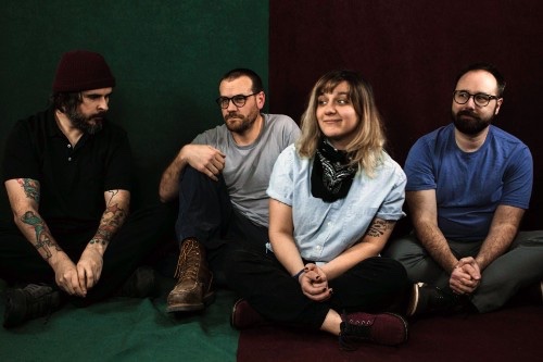 .<a href="/AtticSaltband_/">Attic Salt</a> tell us about their new album, bonding over music, and more. Check out our interview: soundinthesignals.com/2020/10/attic-…