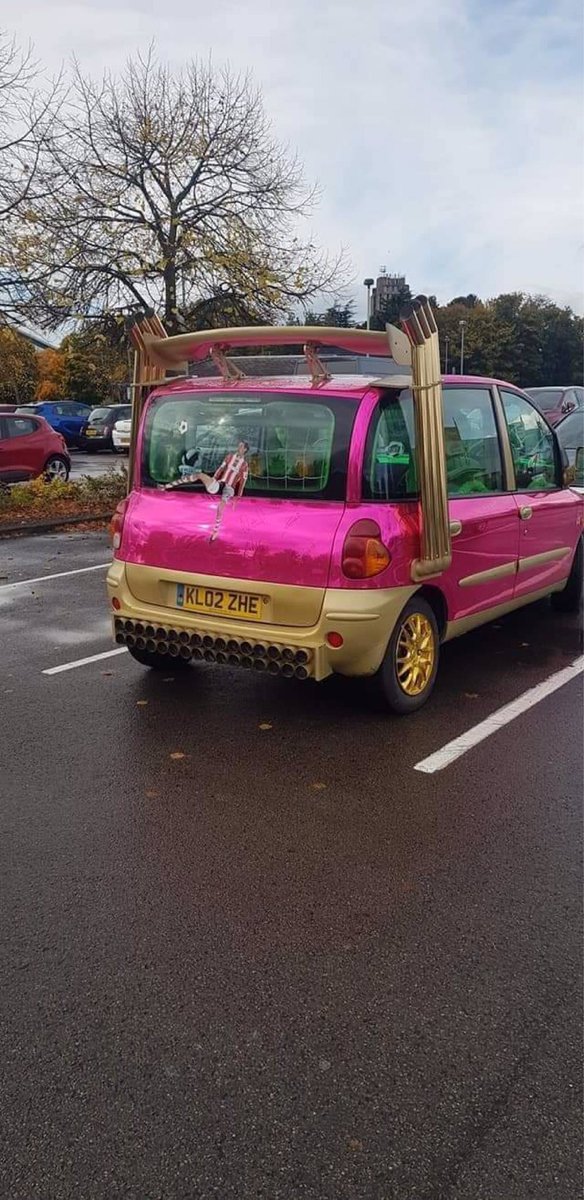 officialenzari's tweet image. Freaky Friday anyone?! Thanks to Reece for sending us these snaps of a very weird Fiat Multipla⁉️ Enzari.com #cars #fiatfriday #autos #freakyfriday #motors #fiatmultipla #enzari