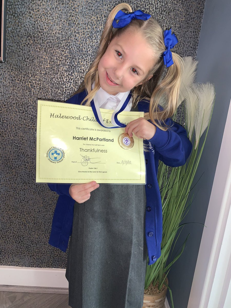 CaddickSian's tweet photo. Her first child of excellence award! I am the proudest mum! Your amazing Harriet....#childofexcellence #schoolaward #Thankfulnes #Soproud @l_sudworth @halewoodcofe https://t.co/ooESVbP6SM