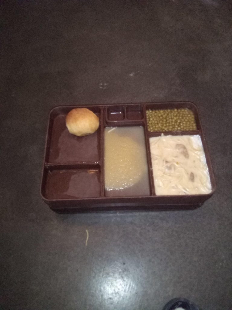 Thread: Oklahoma spends less than $1 per meal feeding prisoners at state facilities. Here's some of the photos  @ReadFrontier obtained of prison food.