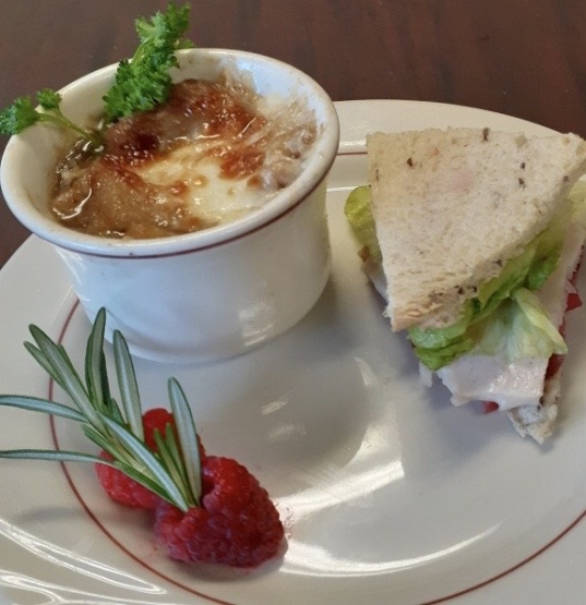 CedarRidgeHC's tweet photo. Mystery on the Orient Express meals this week were delicious.
#OrientExpress #TrilogyThemeDinner https://t.co/4jJCUhMHmO