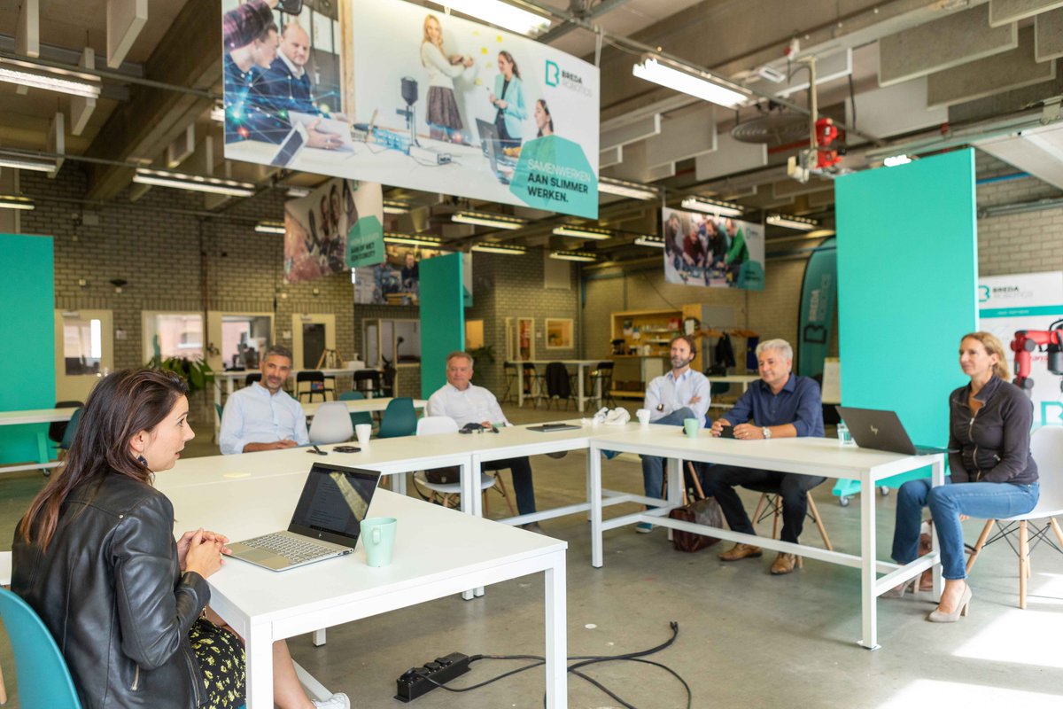 BredaRobotics's tweet image. Het O&amp;amp;O fond is een subsidieregeling van de Regio West-Brabant. Het fonds stelde Breda Robotics in staat om op te starten. Op de site van RWB staat een uitgebreid interview met de initiatiefnemers en bestuursleden van Breda Robotics. #robotica west-brabant.eu/actueel/nieuws…