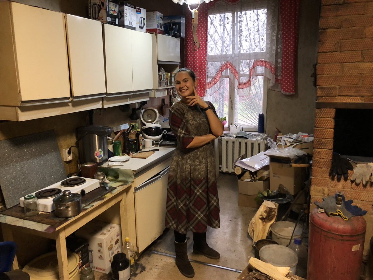 My guide to this fascinating history was Elina Mikhaltsova, who lives in this 19th-century house that was once a school. She speaks 3 languages & has that rare ability to bring a place alive. I hope to publish a story about her, and the wooden houses of Tomsk, soon 9/9