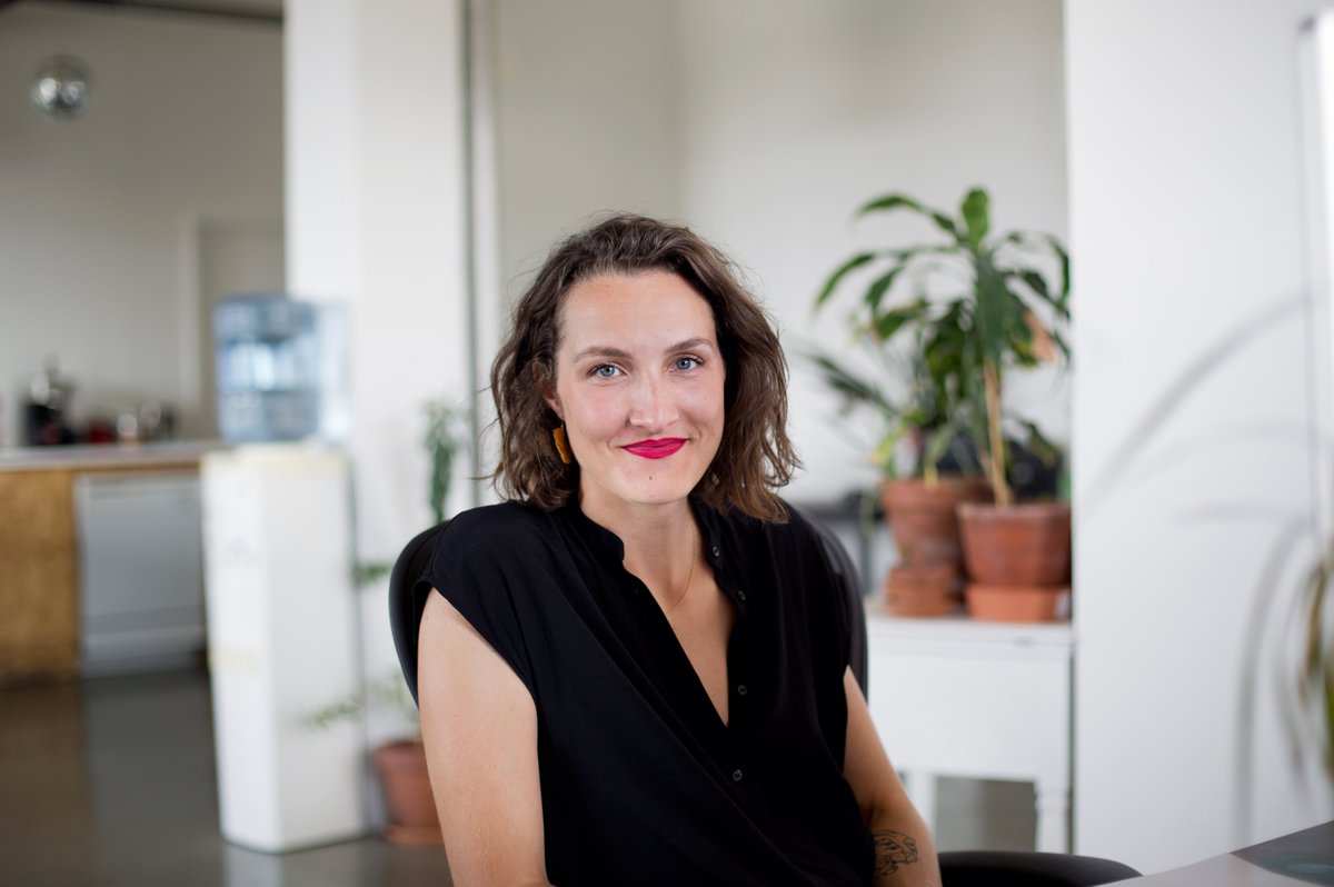 Art Director and graphic designer, Elizabeth Laferrière creates still and moving images that encompass her poetic, sensitive and spontaneous vision. We interviewed Elizabeth at the beginning of the COVID pandemic and looped back a few months later! womenindesign.ca/interviews/eli…