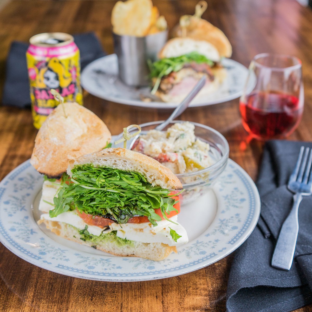 socialpie_'s tweet photo. Don't have dinner plans? Now you do!

Stop in our Social Pie - Maple location or order online for curbside pick up or delivery through ChowNow via the link below. 🍴

https://t.co/mH0Btjl0YG

#dallaseats #bestofdallas #bestof214 #214eats #socialpie #dallasfoodie #uptowneats https://t.co/zN86EY5eTg