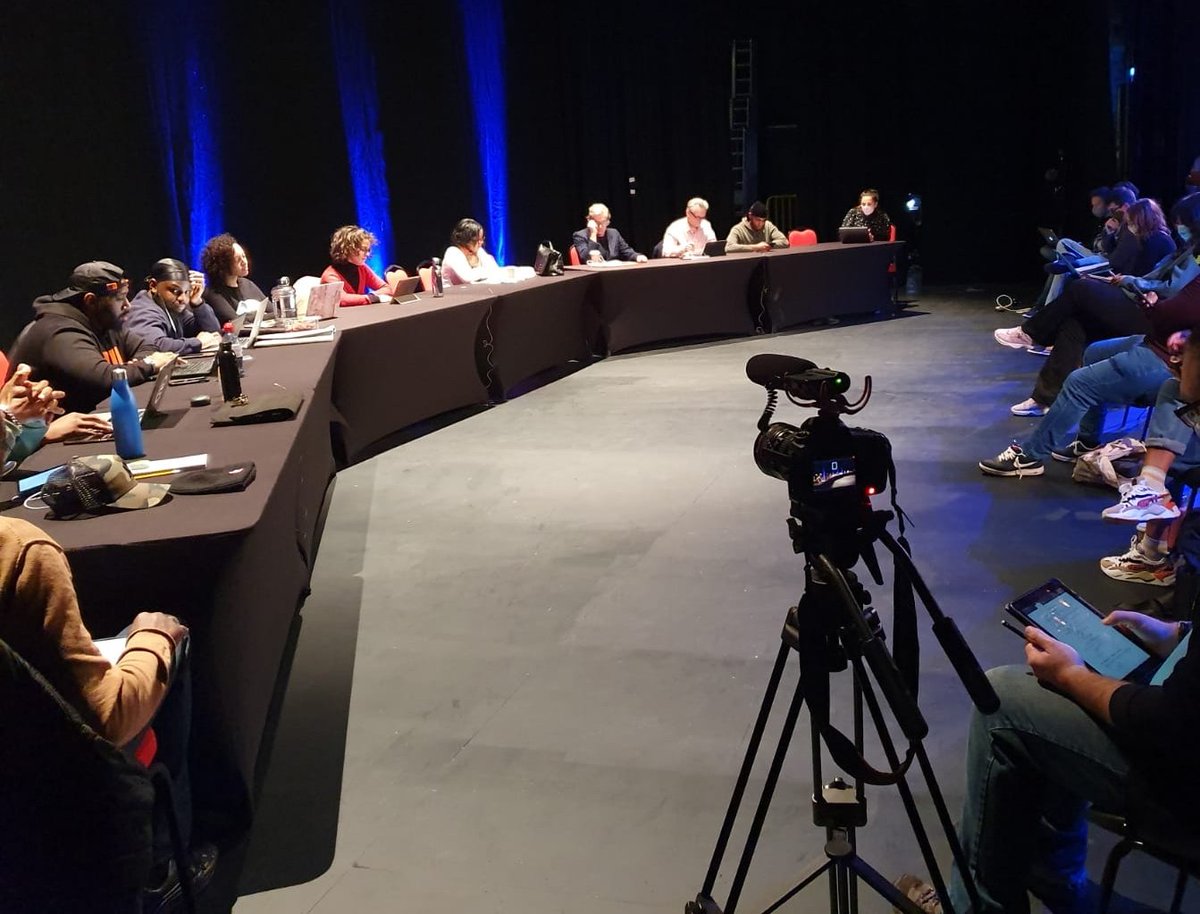 SeaviewSeries's tweet image. And just like that, ideas become reality...

Yesterday was our first FULL series read-through. Actors and writers assembled at @BelgradeTheatre for a marathon run through all six scripts.

It was incredible.

So proud of our amazing team of Midlands writers. 🔥💪🏿
