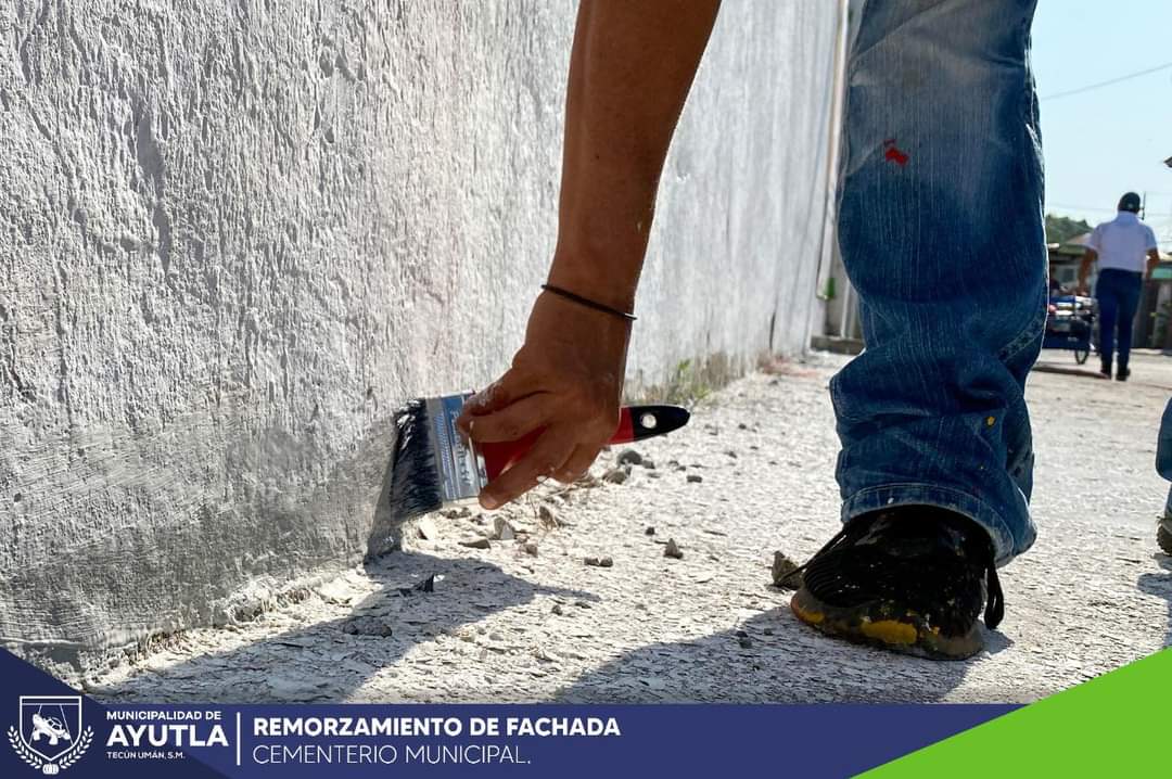 muniayutla's tweet photo. Como ayutlecos debemos amar y cuidar lo que nos pertenece, mantengamos limpias nuestras áreas publicas.

#cuidemosnuestromunicipio 
#muniayutla https://t.co/IF0xe54fbi