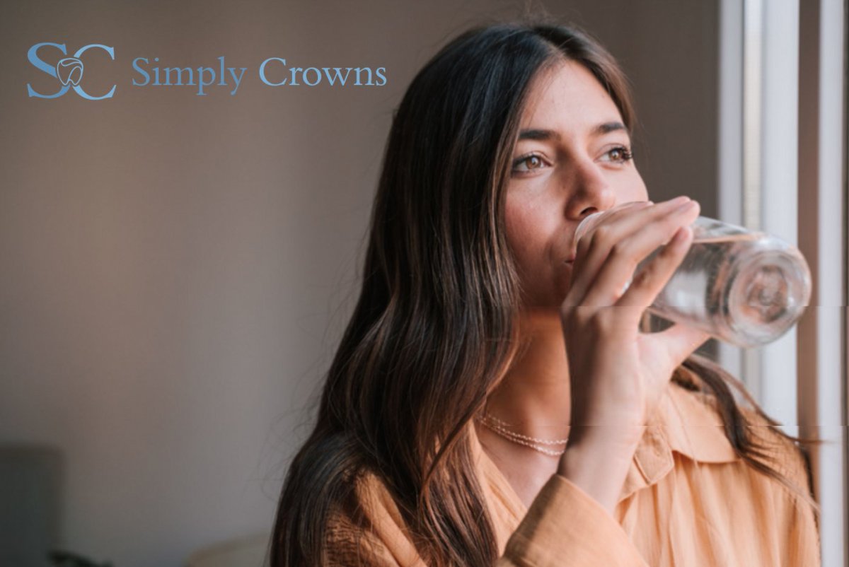 SimplyCrowns's tweet photo. Although it can taste good, soda is bad for your teeth. Studies have shown that people who drink 3 or more glasses of soda a day have 62% more tooth loss and decay than others.
#Dentalhealth #dentalcare https://t.co/I8zh1BGJMy