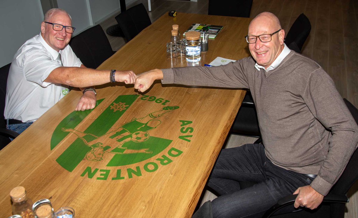 rugbydronten's tweet photo. De samenwerking met asv Dronten heeft er toe heeft geleid dat wij ons definitief gaan vestigen op het Burgemeester Dekker Sportpark. De volgende stap is het gereed maken van het veld, zodat we zo snel mogelijk naast de trainingen ook de thuiswedstrijden hier kunnen spelen. https://t.co/mlFifEhH2U