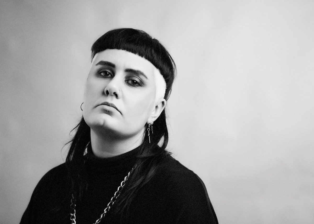 In honour of @Introducing20 next week, @JaguarWorldwide has a special playlist of brand new female and non-binary producers and DJs ๐
Hear for new music from @tsha909 ft @GabrielleAplin @cococoleishere @meggyward @HannahLaingDJ #Bklava @MAnnikManetti and @aksportsdj https://t.co/8cUy6iQeNk