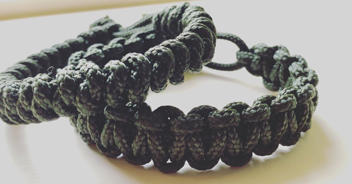 Valkyrie_2020's tweet photo. ✨NEW✨ Introducing our new Paracord Range! In time for the winter and Xmas craft fairs. #paracord #survival #Mensfashion #menswear #olivegreen https://t.co/OdfUARWV8s