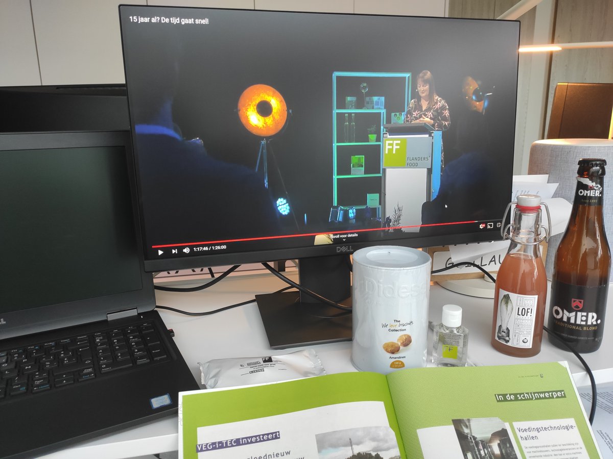 ImcaSampers's tweet image. Proficiat @FlandersFOOD , wauw 15 jaar al. We gaan er één op drinken!! #15YFF; bedankt voor de toffe samenwerking (en de &apos;opstuurreceptie&apos;) van het hele VEG-i-TEC onderzoeksteam. #vegitec; @FbwUGent ; @ugent