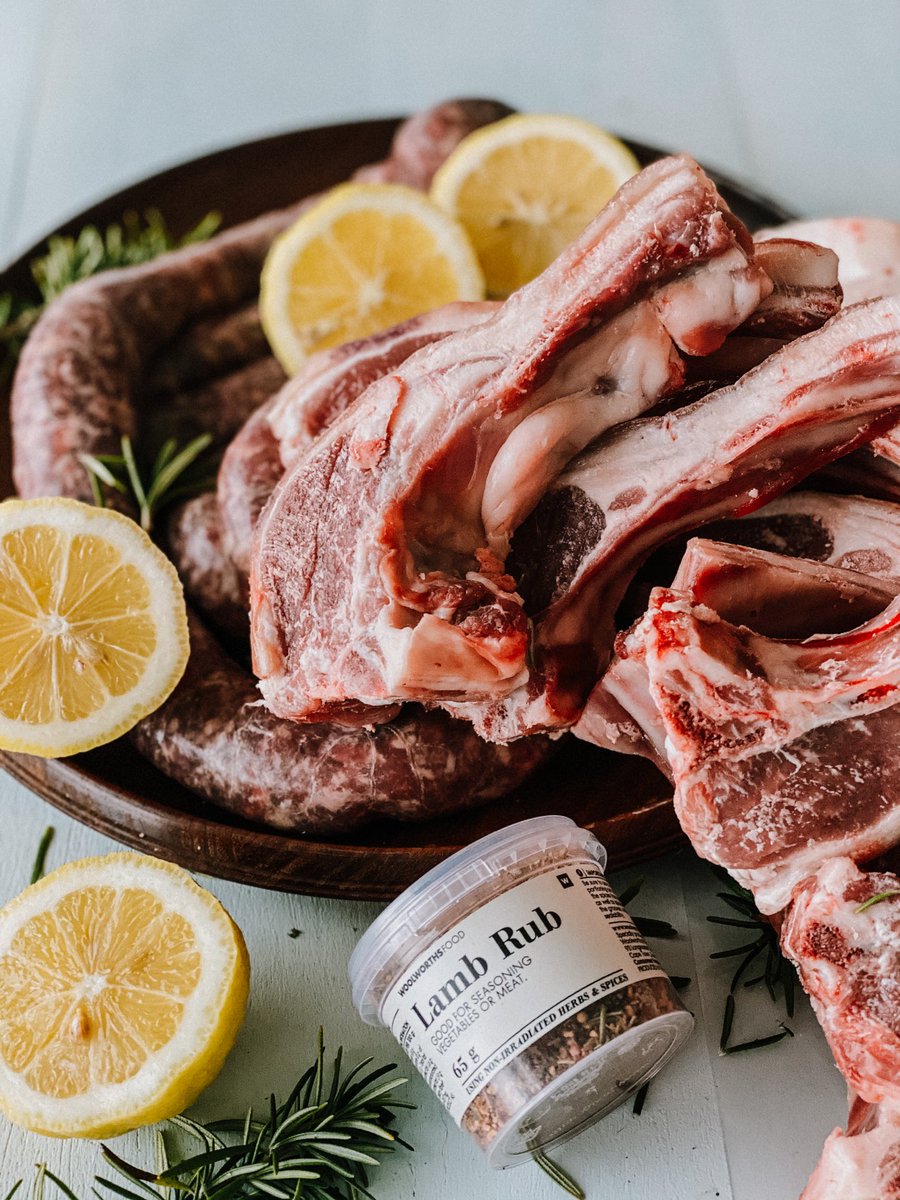 guywithabraai's tweet photo. Found some good looking loin chops +boerewors at the local butchery in #margate for the braai tonight. Seasoned with some @woolworths_sa lamb rub, fresh rosemary + lemon.#guywithabraai #everydayisbraaiday #elkedagisbraaidag #braai #braaitime #ratemybraai #meat #lamb #boerewors https://t.co/2NAVse8aHw