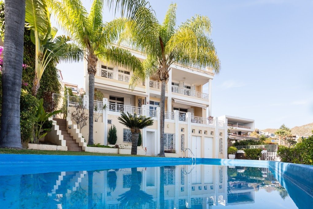 Espectacular Villa en Ifara

📍 Tenerife, Santa Cruz de Tenerife, Las Mimosas/Ifara
 🛏 7 Dormitorios 
🚿 6 Baños 
🏠 675 m²
💰 1,475,000 € 
🔎 ID W-02I38E

#engelvoelkers #evspain #inmobilaria #tenerife