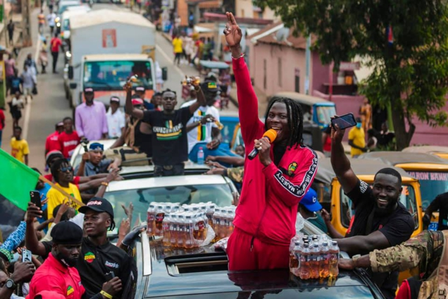 starr1035fm's tweet photo. V/R: @stonebwoyb takes ‘Big Boss’ roadshow to Ho

Full Story: https://t.co/AKJxk8lwcU

#StarrNews #StarrEnt https://t.co/kWkz0WaaRi