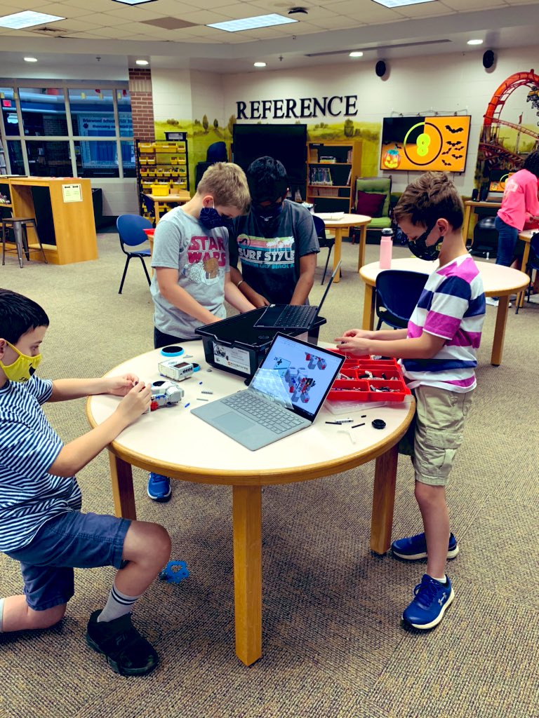 MrsSmothers1's tweet image. 🤖 Lots of redesigning and rebuilding today! #deepconcentration