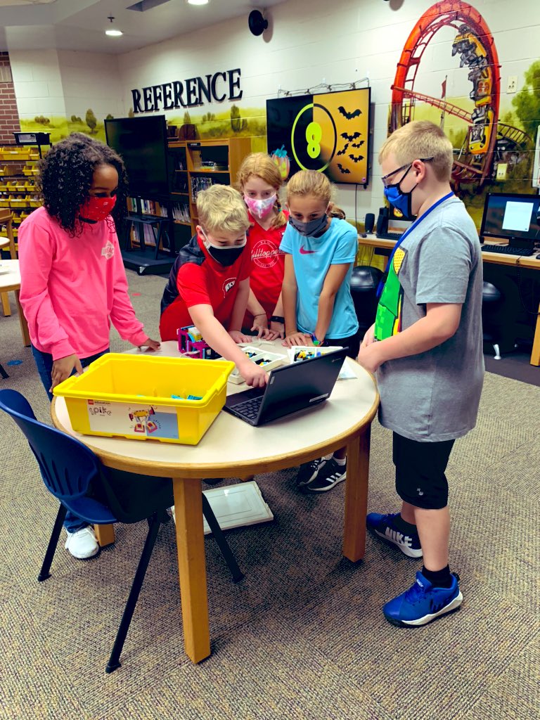 MrsSmothers1's tweet image. 🤖 Lots of redesigning and rebuilding today! #deepconcentration