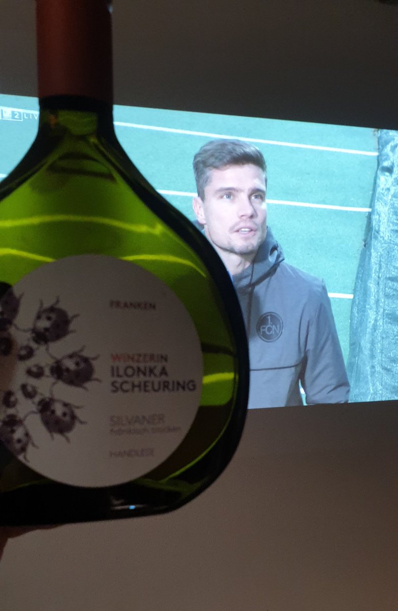 probier das heut mit dem wein zum spiel #FCNKSC <a href="/1_fc_nuernberg/">1. FC Nürnberg</a>