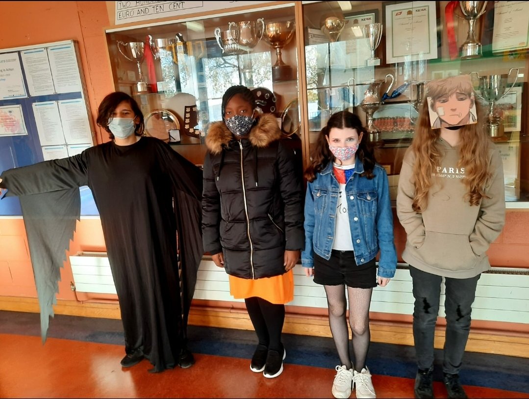 VirCollege's tweet photo. 🎃🎃Dress Up Day 2020🎃🎃
Congratulations to Mr McCormick, our student council and prefects on raising €936.50 for Virginia Cancer Care. Well done everyone https://t.co/F0bWH3Fl9n