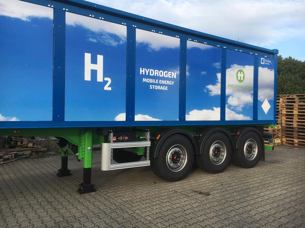 En dat is nummer 1
Waterstof transport tube trailer van <a href="/Energypoints1/">Holthausen Energy Points</a> <a href="/H2Centrum/">Holthausen Clean Technology</a> #Holthausen <a href="/PortofAmsterdam/">Port of Amsterdam</a> <a href="/GroningerHavens/">Groningen Seaports</a>