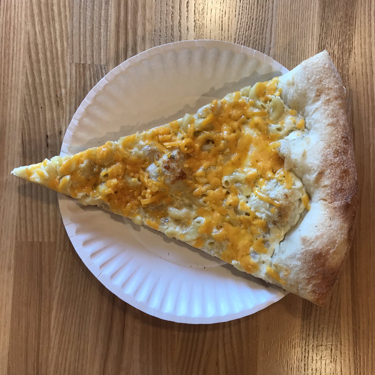 Happy #FreePizzaFriday, pizza people!

You know the drill - retweet this tweet and you’re entered to win 8 free slice cards!

Winner will be announced on Monday! (October 26th)