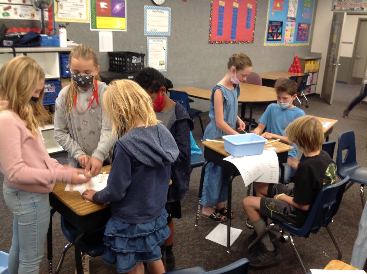 MrThieme's tweet photo. Students building catapults during our school wide STEM day. There are so many variables when building this simple machine.  Students had to consider angles, potential energy, design and many other features to accomplish their goals at each station. @washk12 @CrimsonViewCats https://t.co/IFNh5mTYFD
