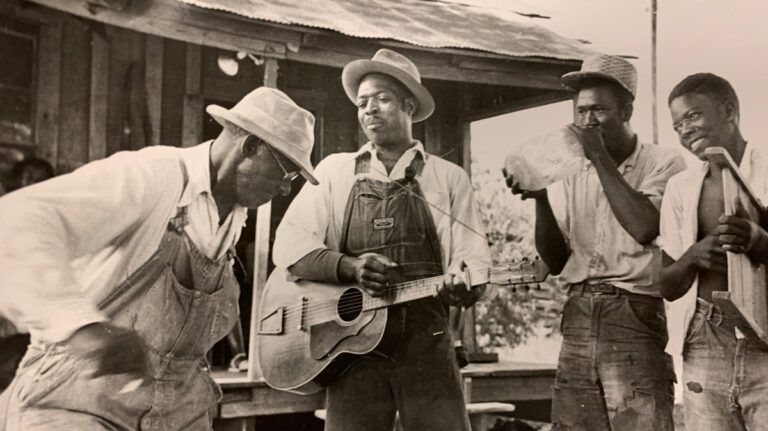 Twitter 上的 Alabama Public Television："ALABAMA BLACK BELT BLUES, a new  documentary from APT, premieres tonight at 8:30pm. Using slave narratives,  archival blues recordings and the music of contemporary African American  blues musicians,