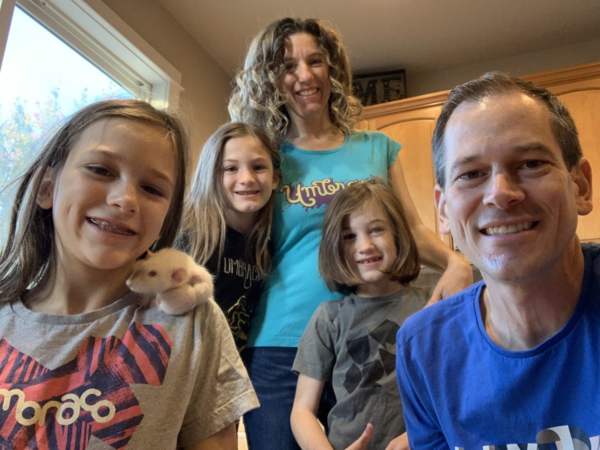 protherj's tweet image. My #umbracoTees family 😀 #umbraco