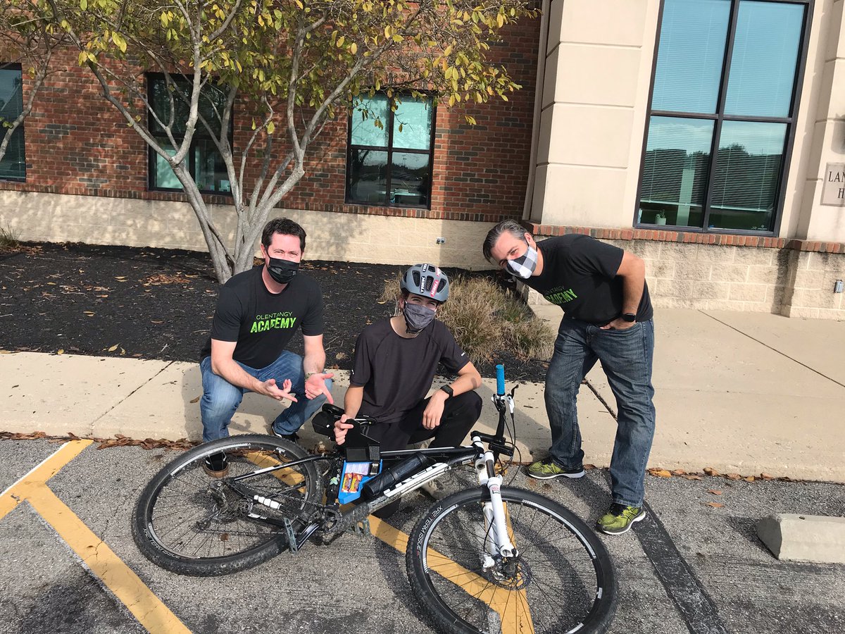 When one of our STEM sophomores shows up on his hybrid home day to show us his 3D printed design for his bike, you take some photos! Thanks, Luke B. for stopping you and sharing!#SleekStorage #EngineeringDesignThinking #EngineeringInEveryDayLife