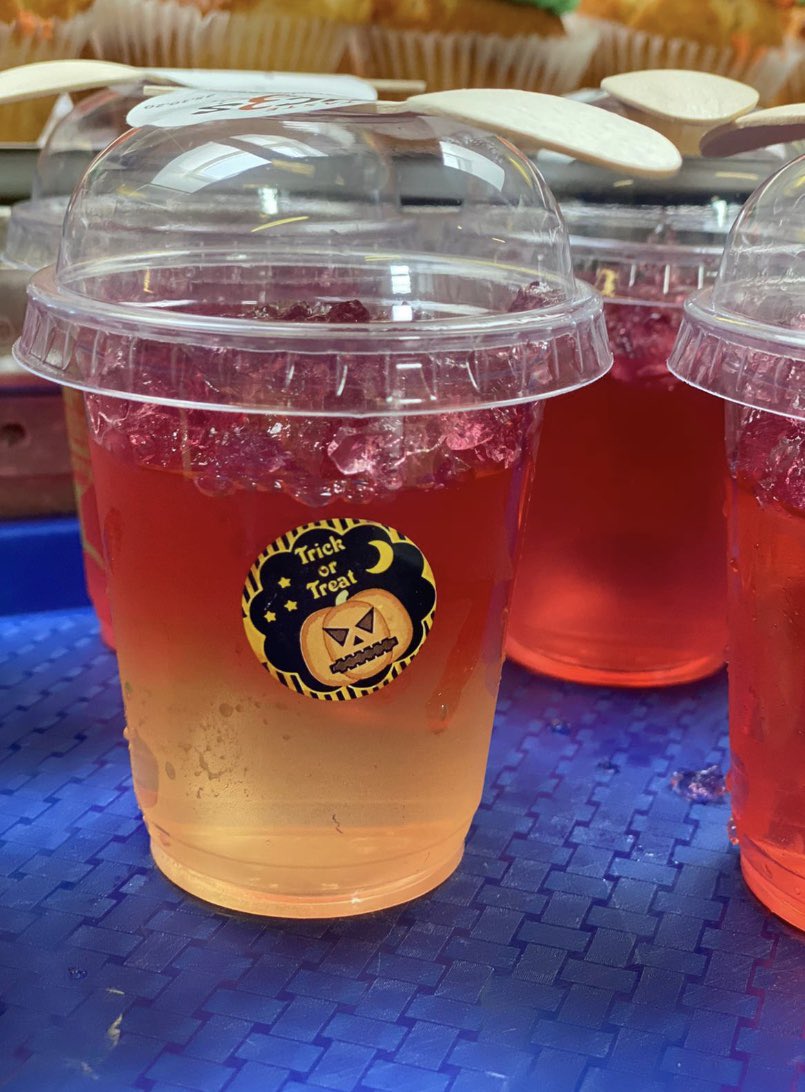 Halloween Fun <a href="/WavellSchool/">The Wavell School</a> 🎃👻🍁 Special Thanks to Chloe and her team @HC3S6 #halfterm #haloween #schoolmeals