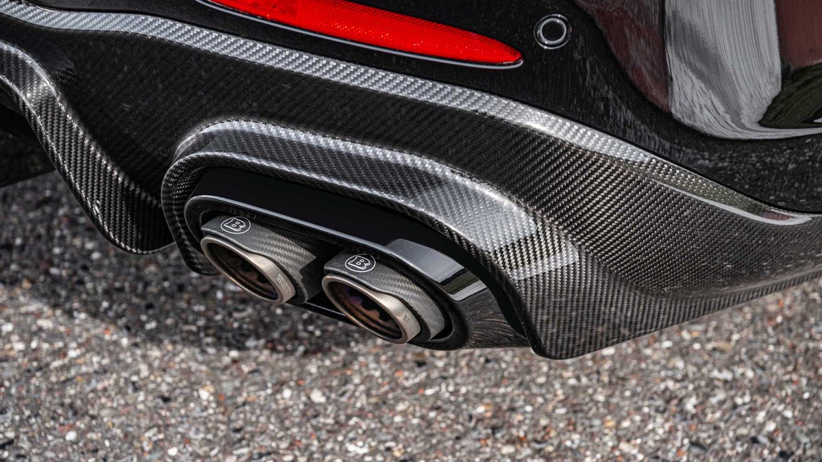 chaine_automoto's tweet photo. 🔥 Quand #BRABUS s'attaque à la @MercedesAMG GT Coupé 4 portes, ça donne ça :
⚙️ V8 bi turbo porté à 4,5L
🐎 900 chevaux - 1250 Nm
💨 0 à 100 en 2,8 sec
#BrabusRocket900 #Rocket900 https://t.co/ZFLnnHq6Na