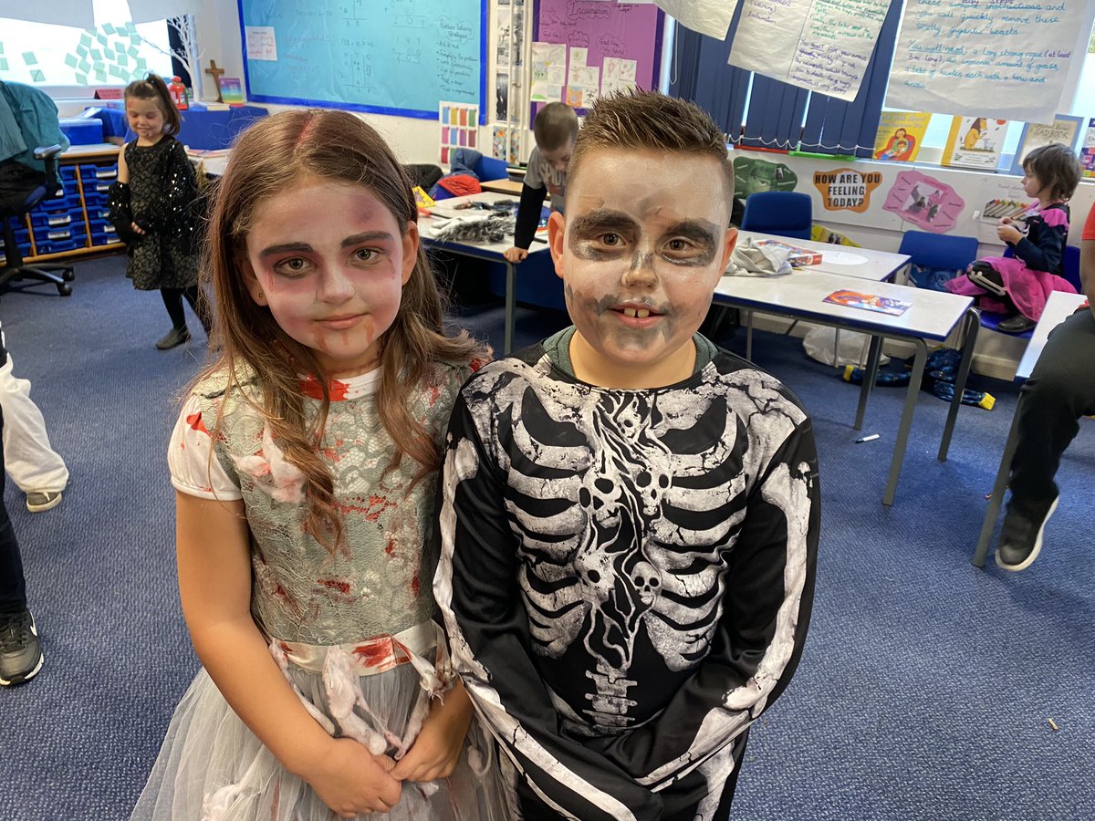 church_prim's tweet photo. Some fantastic outfits for our #spookyball today what a great way to finish the term🎃 @WeAreBDAT @ruthithompson @Donnaxj600s @MissHRosenberg1 @MissKPetty1 @hellou76 @HelenVarlz @heppdt #halfterm https://t.co/DFKbgmKDup
