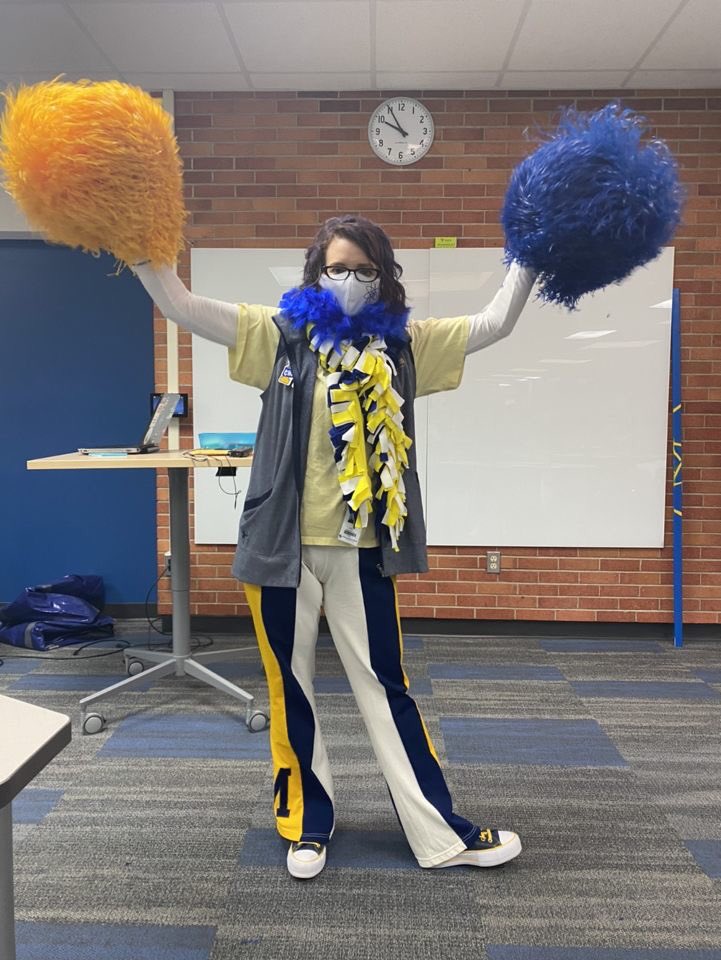 ChemicsLead's tweet photo. Let’s help our very own Ms. Speaker BEAT DOW HIGH Principal Davis by giving her the most likes! #ChemicPride https://t.co/pjQOmHrKeu