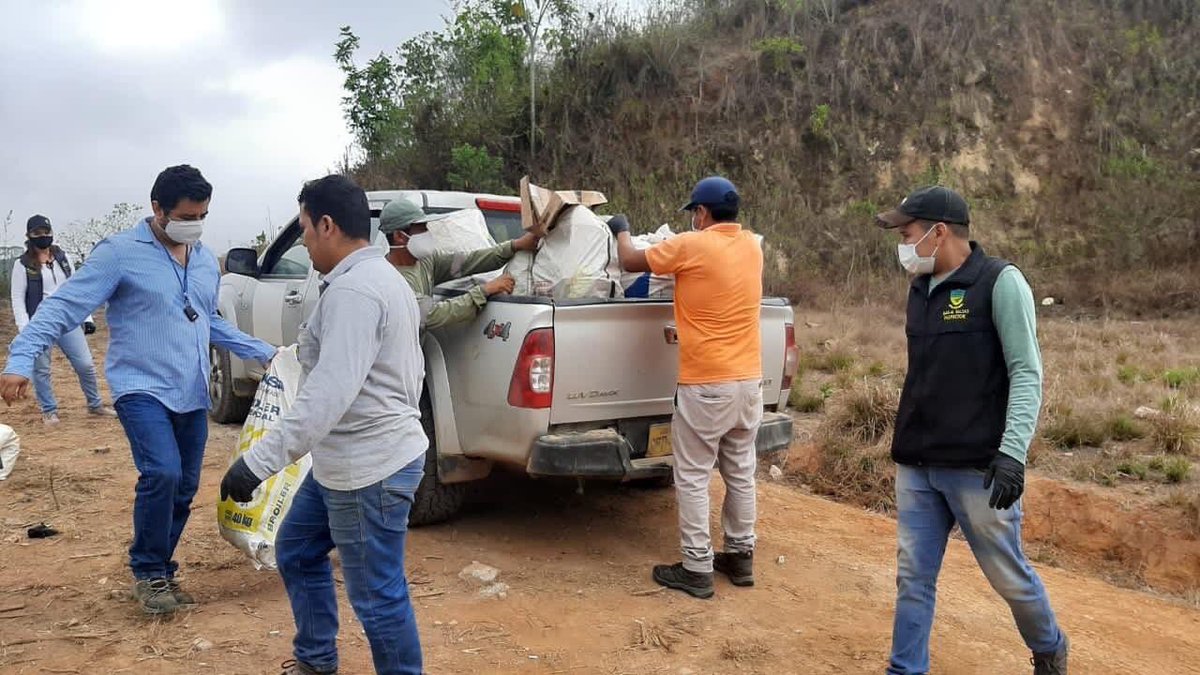 MunicipioBalsas's tweet photo. La empresa Pública Mancomunada #MARBAL, conjuntamente con Gestión Ambiental GADM Balsas, Comisaría Nacional de Policía y Comisaría Municipal, realizaron la minga de limpieza en el Mirador de la ciudadela "El Cisne".
Solicitamos a la ciudadanía evitar la contaminación del sitio. https://t.co/9pLC7NcQma