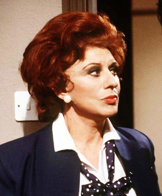 4.Elsie Tanner. As one of Tony Warren’s originals,Elsie blazed a trail for many later soap divas. That mix of working class glamour,earthy sexuality,guts and vulnerability. But with Pat Phoenix’ distinctive looks,style,warmth and humour,no one ever quite matched Elsie  #MyCorrie60