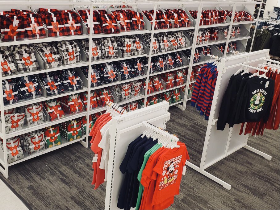 It’s beginning to look a lot like Christmas at 634!! Just waiting on signing to make it even more special! 🎄🎅🏻 <a href="/ChristinaM024/">Christina Trevino</a> <a href="/Dewayman/">DEWAYMAN</a> <a href="/garmtgt/">George Armstrong</a> @karlykarly634 <a href="/krussell808/">Kathy</a>