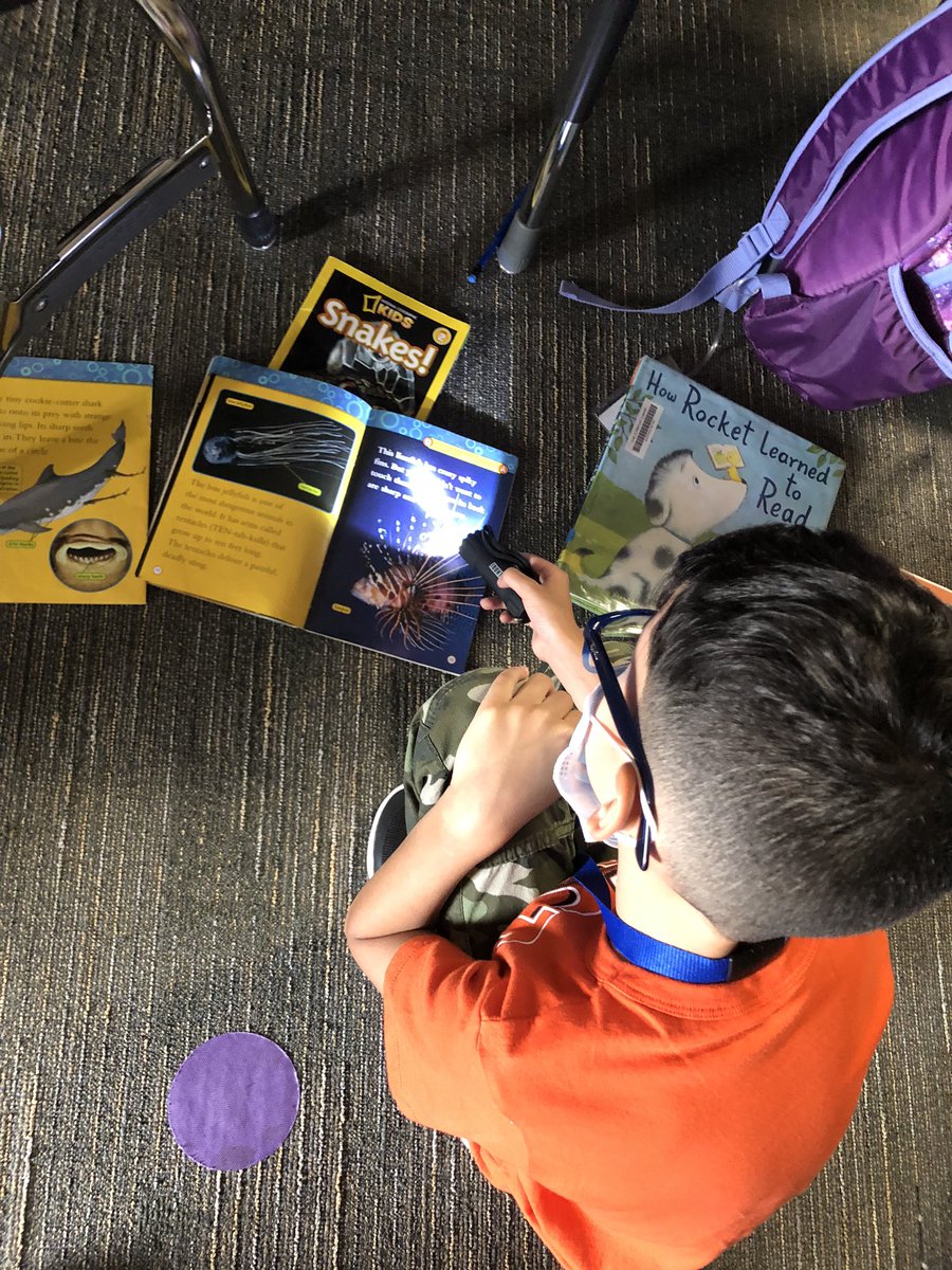 MrsVatuna's tweet photo. Power went out at school today. What a perfect opportunity for Flashlight Friday! @AdamElementary #connecttoliteracy #2ndToNone #CFISDspirit @CFISD_ELAR2_5 https://t.co/YbQWRx9GtJ