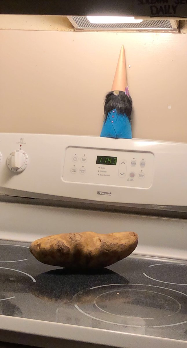 DBHpodcast's tweet photo. DBH spoilers with no context
new episode available NOW! https://t.co/xw4S4QBl5s
