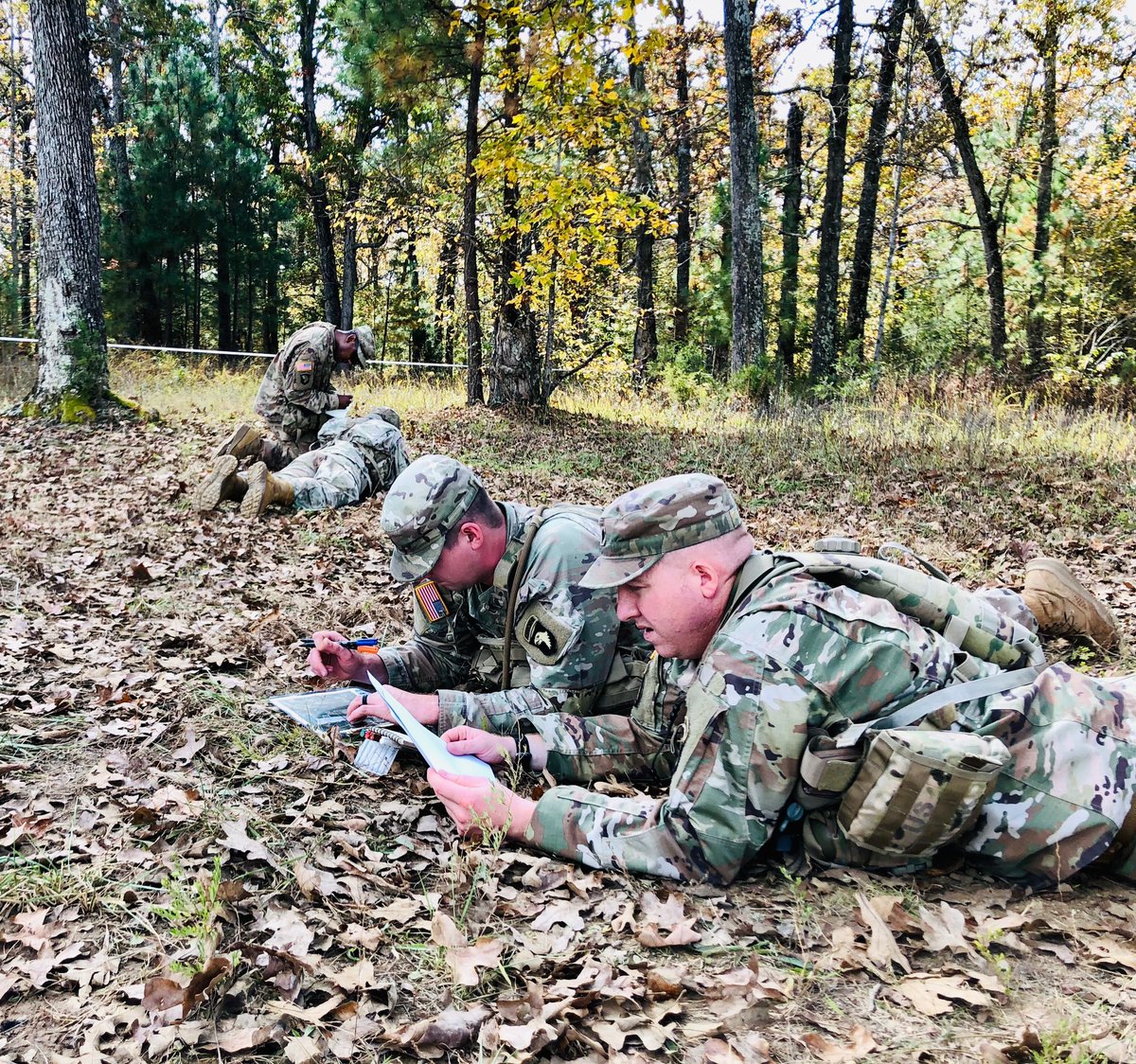 AboveTheRestBN's tweet photo. Nothing like a little find yourself Friday. These soon to be experts conducted Land Navigation in preparation for upcoming Expert Field Medical Badge, Expert Soldier Badge and Expert Infantry Badge. Where do you find yourself this Friday? Feel free to comment below! ⬇️ ♣️🦅 https://t.co/bNYo0dmXBn
