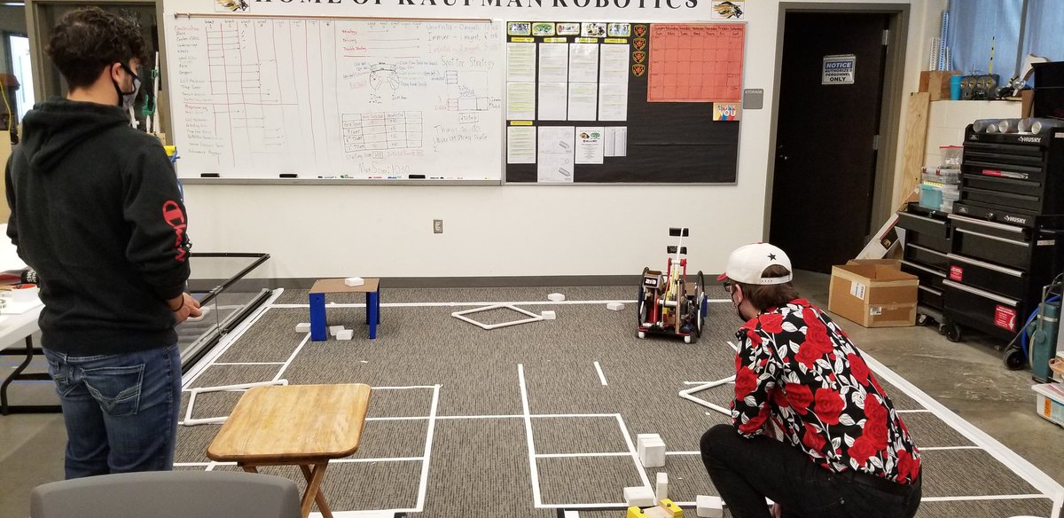 KHS__Robotics's tweet image. The robot is complete and our drivers and spotters are diligently training. Our team shirts are currently being made in-house by our Graphics Design team and are almost finished. It has been a very productive week 4!
#Outbreak2020 
#bestrobotics2020 
#thanks2bestrobotics