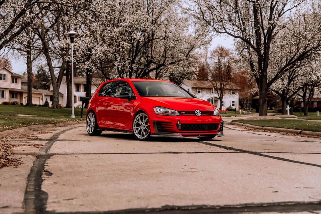 What's next on your upgrade list?
ECS Performance Parts are up to 15% off
#ecstuning #ecs #carbonfiber #carbon #dailydriven #volkswagen #volksnation #vwvortex #vdub #dubbin #mk7mafia #mk7 #gti https://t.co/1S0tQdRHt9