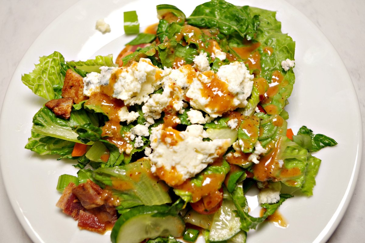 WeekdayKitchen's tweet photo. Smoked Paprika vinaigrette with amazing Roth Buttermilk Blue cheese...absolutely incredible.
https://t.co/YzbVjE8SGM
#rothcheese #wisconsincheese #bluecheese #salad #getinmybelly #delish #foodie #instafood #foodphotography #yummy #instagood #foodblogger #foodlover #delicious https://t.co/IyW0VRaiND