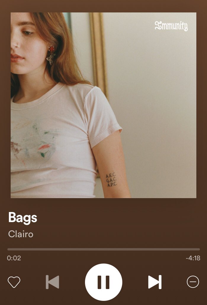 ً (@alewifevinyi) on Twitter photo 