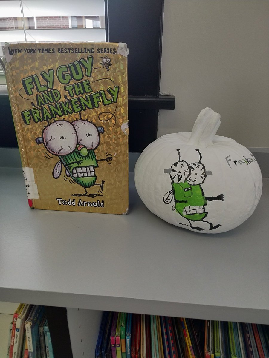 RivertonLMC's tweet photo. Love seeing all of these book characters come to life! We'll continue to post more from our @RivertonLMC next week as characters continue to join our library! 🎃📚 https://t.co/BlgflMLY7s