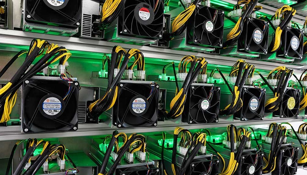 Our mining farm in Venezuela is only the first of the following locations. Due to the mobility through hardware compression in standardized containers, we are safe from political restrictions and can choose our operations according to cost-efficiency and tax-favorable locations.