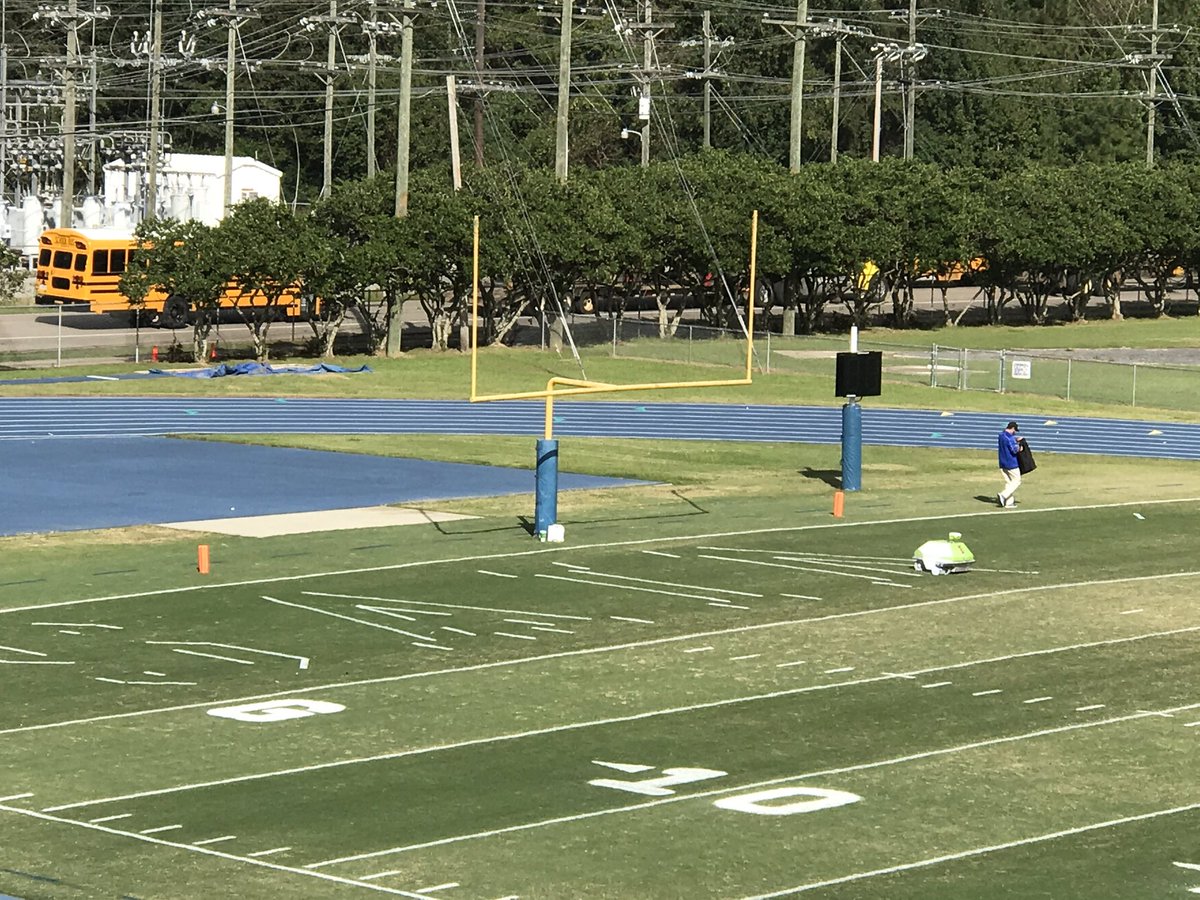 GamedayturfLA's tweet photo. Busy past 3 days painting with @Turf_Tank across the state of LA.  Jennings HS, @VintonLionsFB, Silliman Institute, and @WFHS_FB.  #coolestrobotever https://t.co/J06Bk09Plf