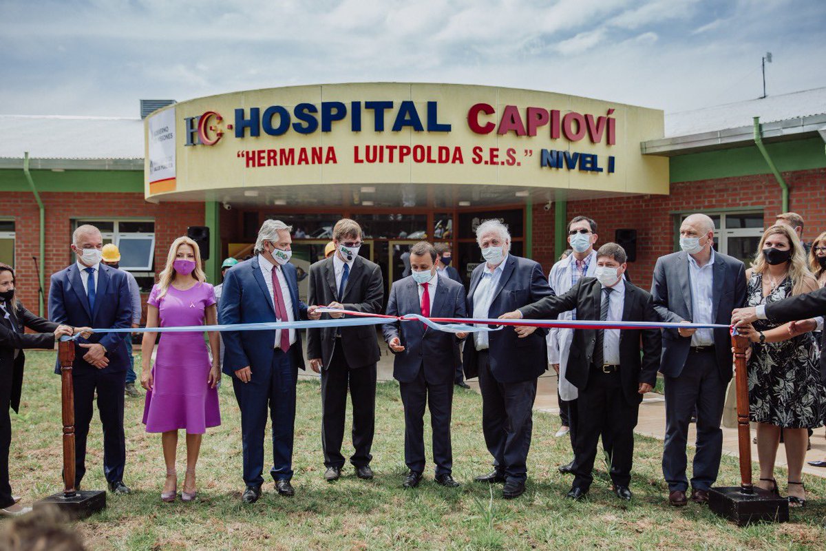 herrerayflia's tweet photo. Inauguramos el hospital de Capiovi, Asfalto que une Capiovi y Ruiz de Montoya, firmamos convenio con Anses, solicitamos la continuidad de la autovia ruta 12 y el tratamiento especial para Misiones como politica de frontera en todo su territorio (polo de desarrollo Misiones) https://t.co/fUrlDhtVOG