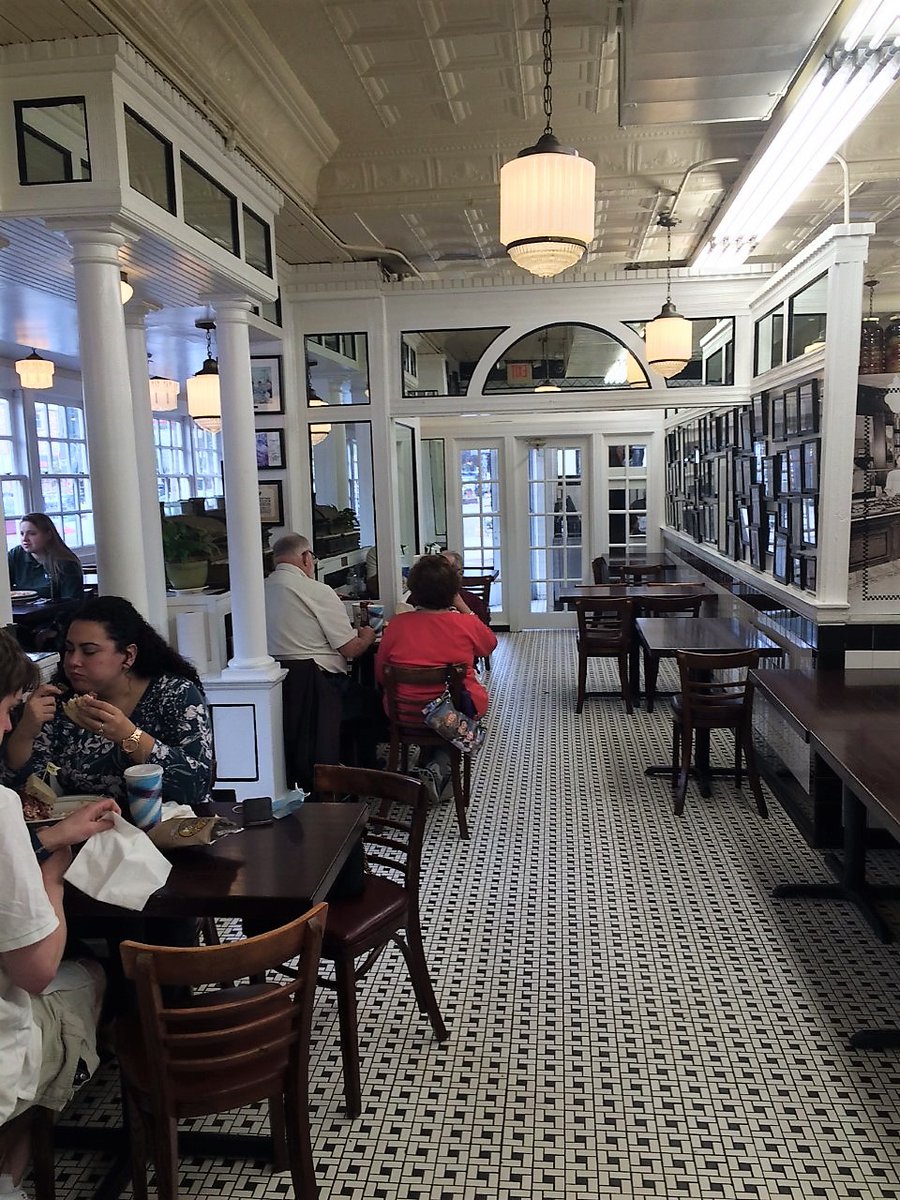 ross_burman's tweet image. Great lunch with beautiful wife Friday in South Philly @ the historic 4th Street Deli. 

Enjoyed a massive, thick smoked turkey sandwich and thick piece of chocolate cake.

With coffee and water and tip just $ 45