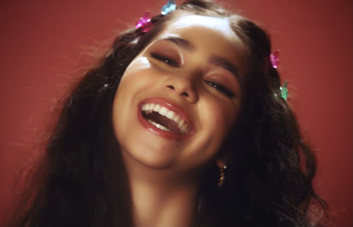 some screenshots i got from the video below :)
