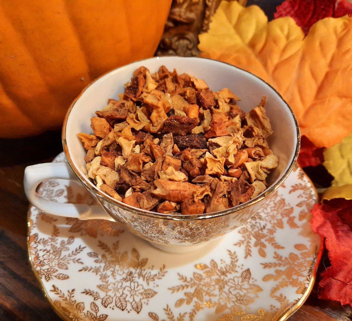 CockburnTeaRoom's tweet photo. What does Autumn taste like? Find out by tasting our Pumpkin Spice cake with a pot of Pumpkin Fruit herbal tea! https://t.co/4dHNSr8V2R